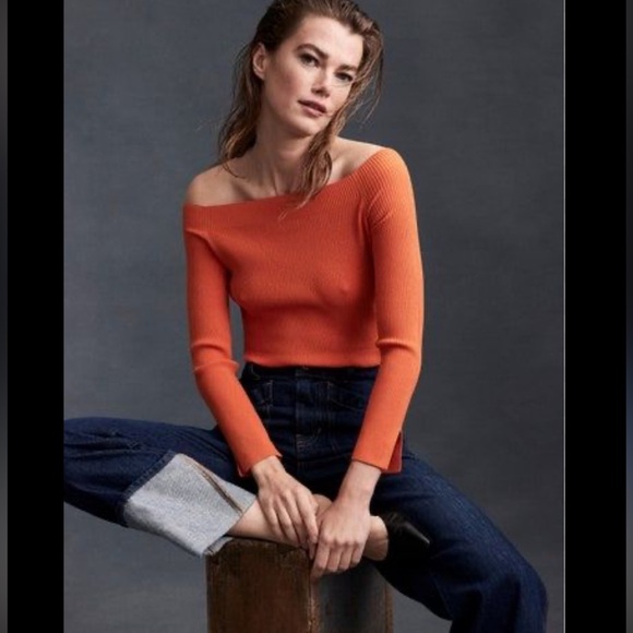 Veronica Beard Derick Off Shoulder Sweater - Picture 1 of 7